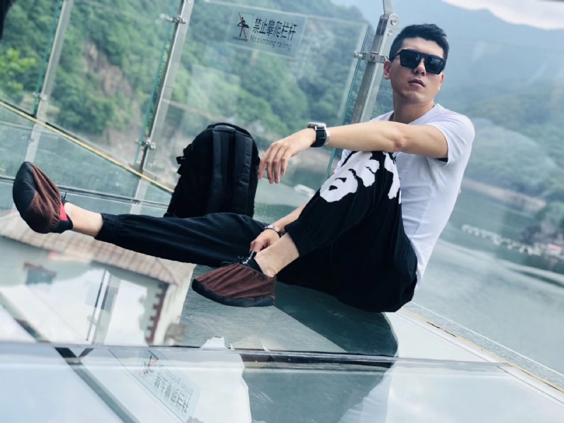 庄周梦蝶的第一张照片--辽宁蓝颜知己交友网