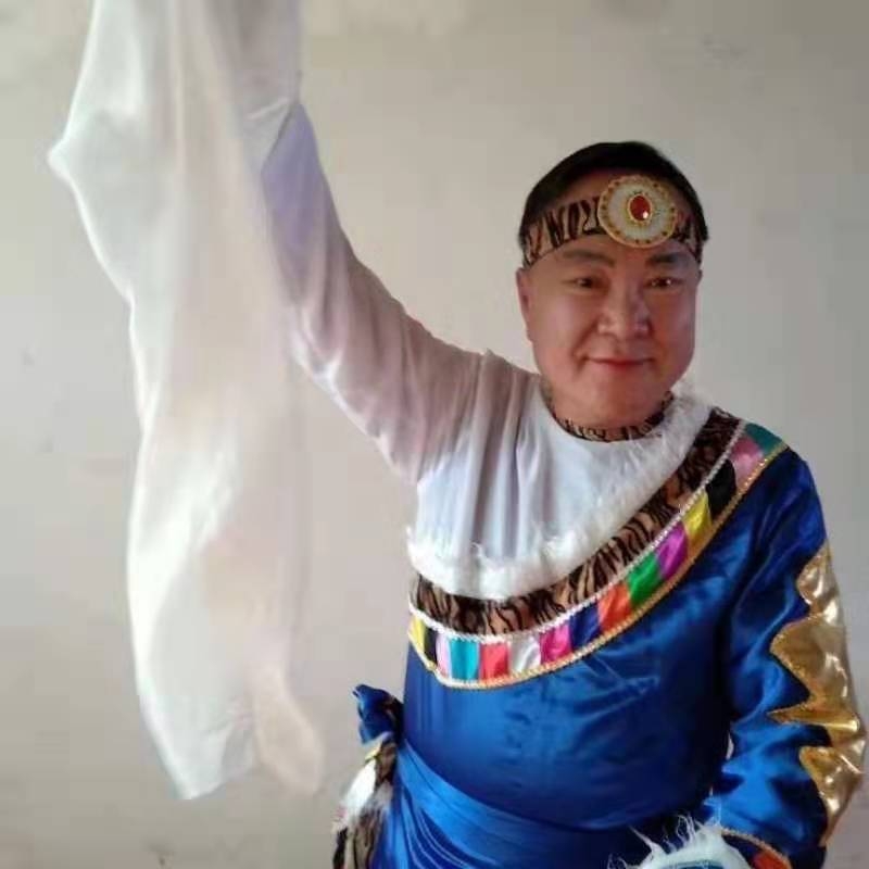 走在冷风中的第一张照片--辽宁蓝颜知己交友网